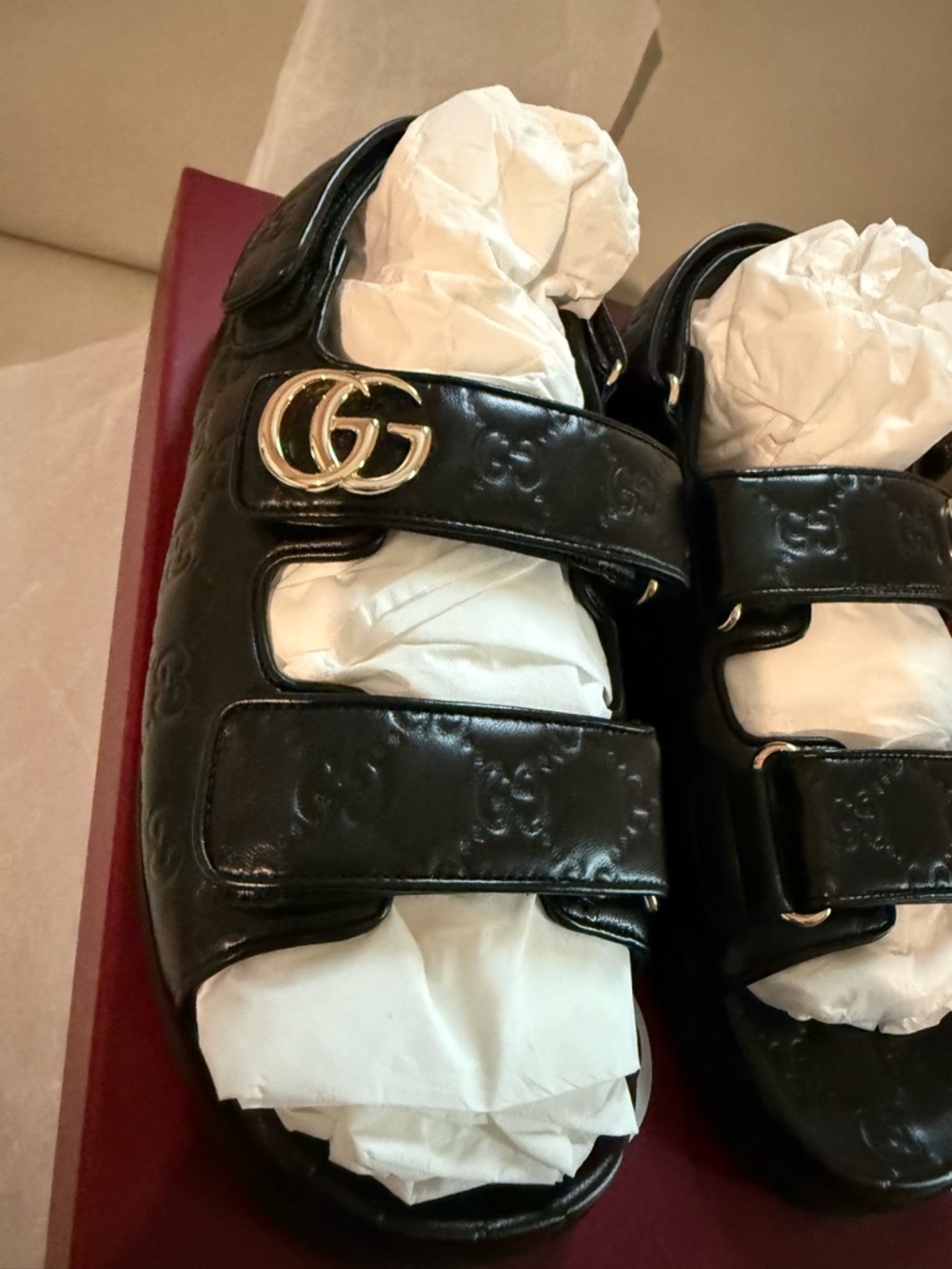 Gucci Black Embossed GG Kids Sandals with Gold Logo - Picture 9 of 12